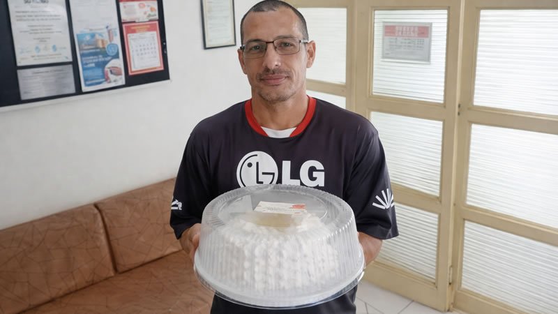 ENTREGA DO BOLO DE ANIVERSARIO MES DE JULHO E AGOSTO